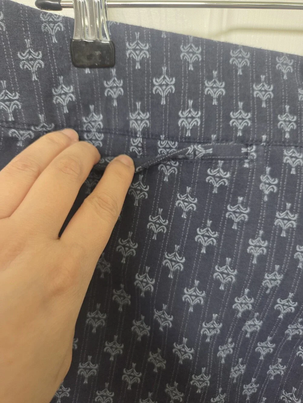 Tory Burch Navy Pinstriped T Patterned Pants Size 8 Quiet Luxury Contemporary
